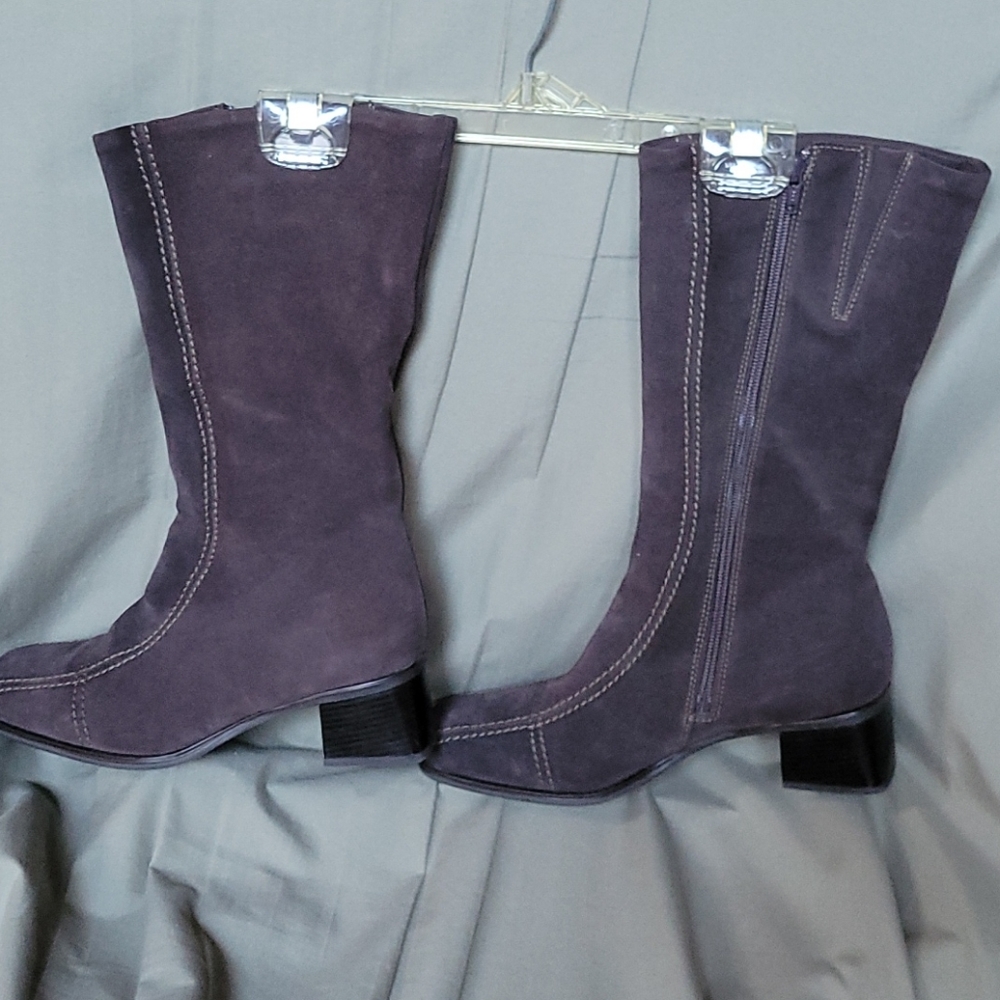 Suede leathet boots
